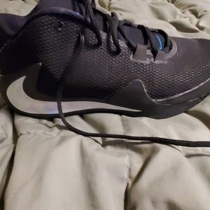 Giannias Antetokounnpo zoom freaks 1